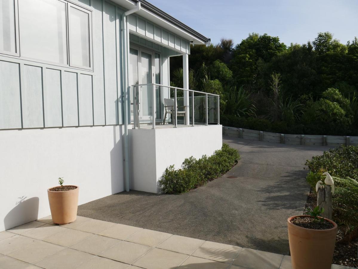 Aston Road Villa Bed & Breakfast Waikanae Bagian luar foto