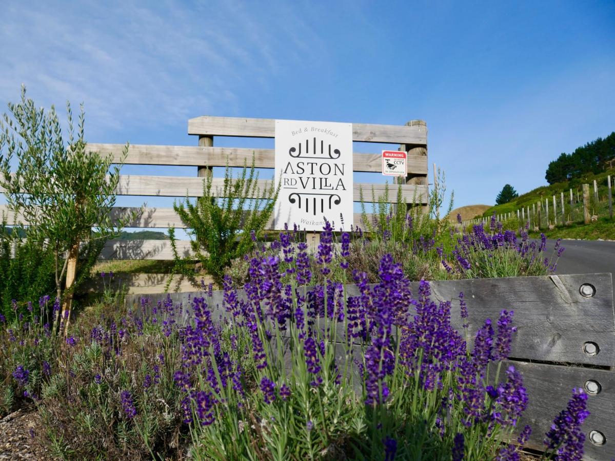 Aston Road Villa Bed & Breakfast Waikanae Bagian luar foto