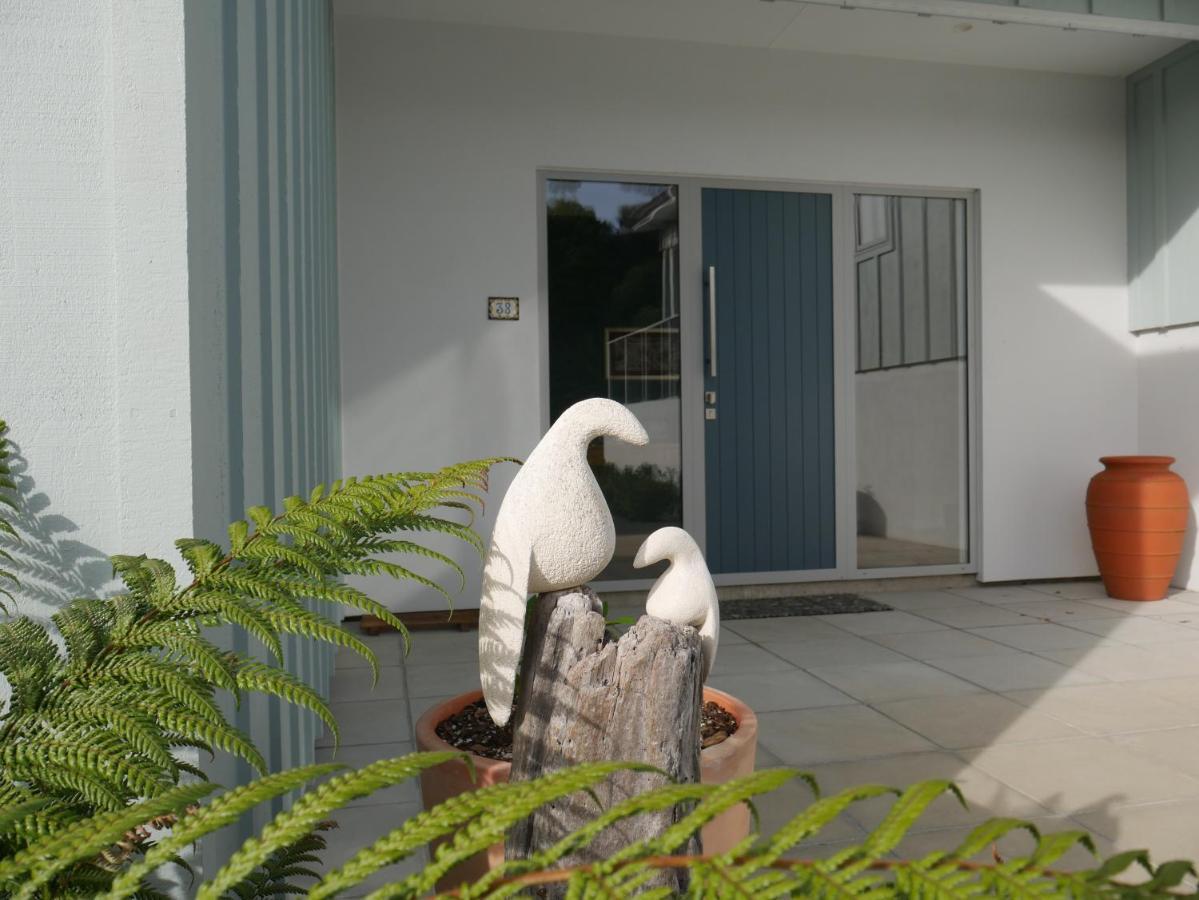 Aston Road Villa Bed & Breakfast Waikanae Bagian luar foto