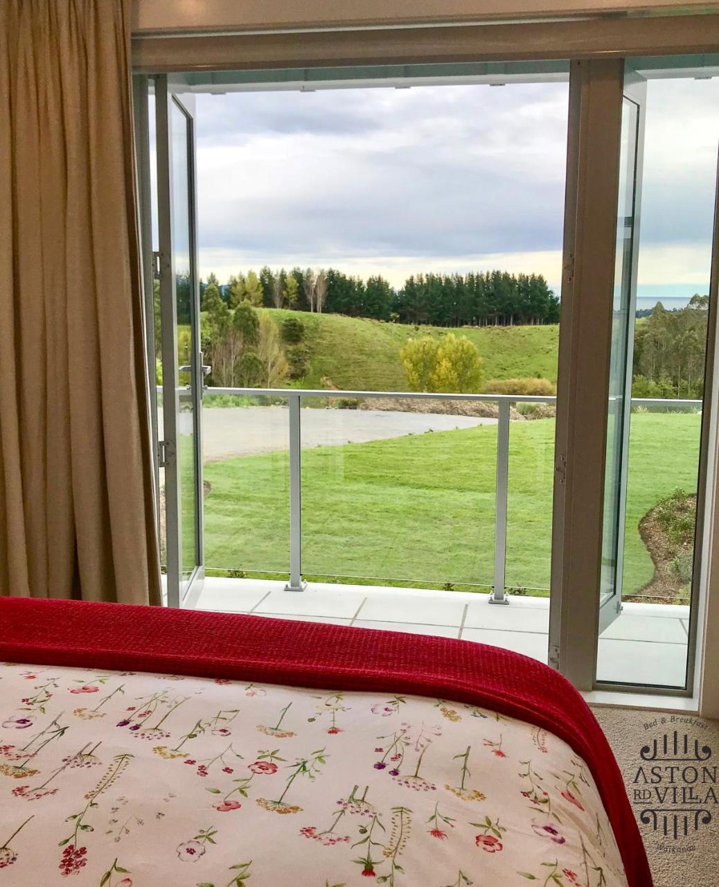 Aston Road Villa Bed & Breakfast Waikanae Bagian luar foto