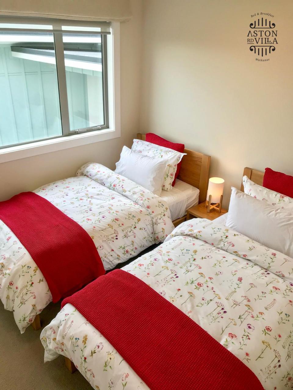 Aston Road Villa Bed & Breakfast Waikanae Bagian luar foto